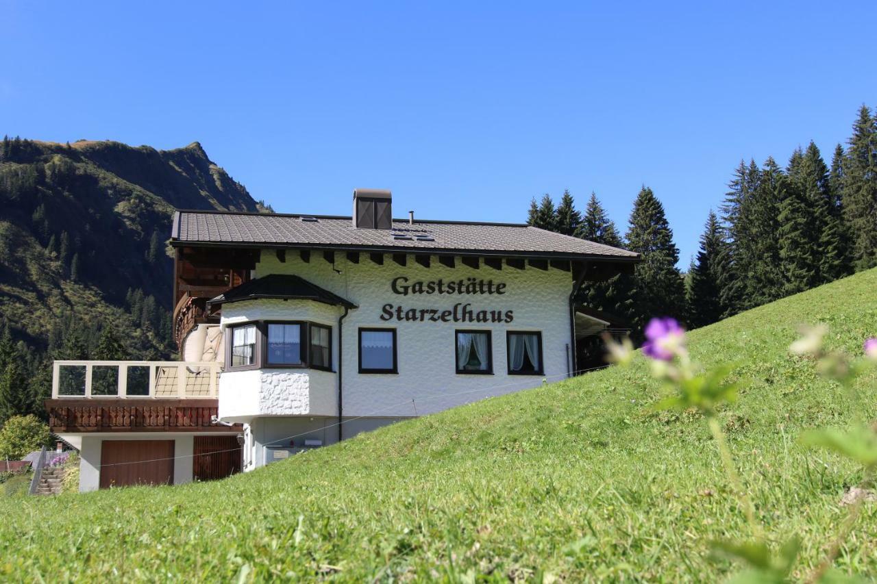 Gasthof Starzelhaus Mittelberg Exterior foto